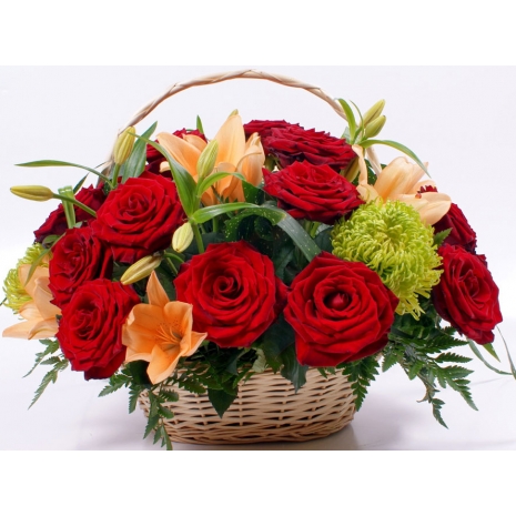 12 red roses and lilies basket